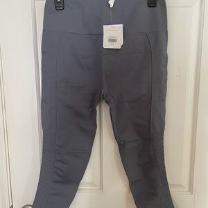 Fabletics Gray Leggings with Elastic Waistband and Full-Length Fit